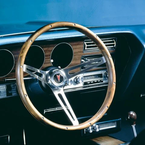 Classic Pontiac Wheel - Walnut -15"" - Image 2